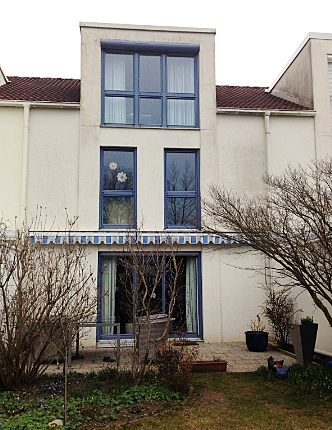 Die alte Hausfassade vor der Sanierung - Ansicht von Gartenseite Alte Fassade Ansicht von Gartenseite