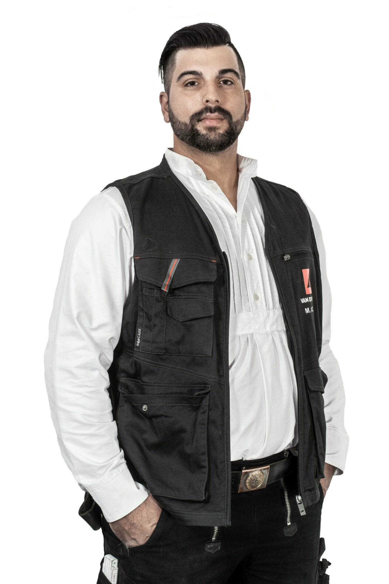 Murat Akcay - Dachdecker-Fachgeselle und Vorarbeiter bei van der Velde Dächer Hannover Bild: Murat Akcay Dachdecker-Fachgeselle Vorarbeiter van der Velde Dächer Hannover