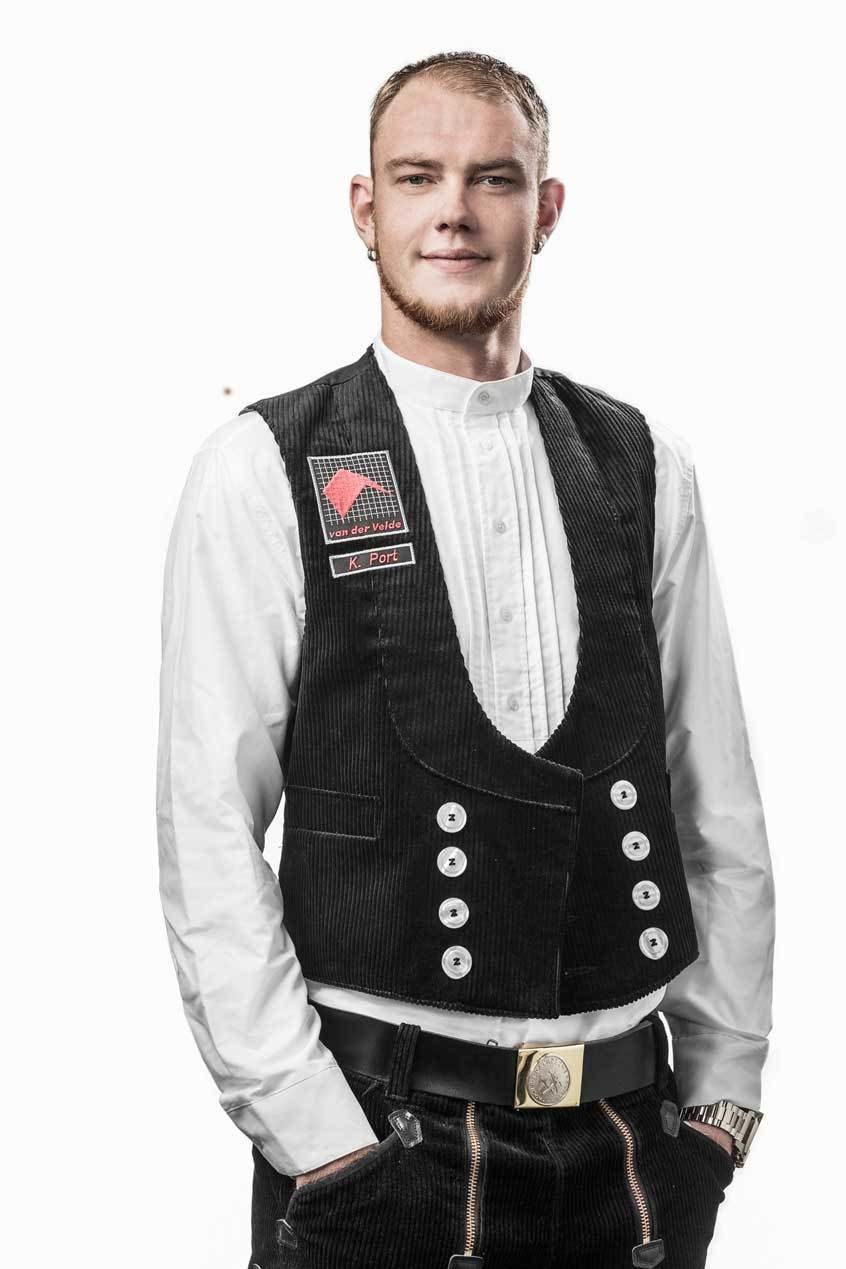 Kevin Port - Dachdeckermeister und Vorarbeiter bei van der Velde Dächer Bild: Kevin Port Dachdeckermeister Vorarbeiter van der Velde Dächer Hannover