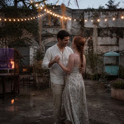 Environmental Art Style couple portrait example