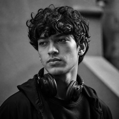 Street Photography Style Discord profile picture example