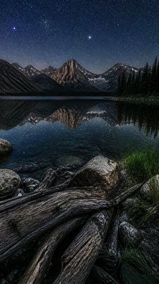 Hyperrealism Art Style phone wallpaper example