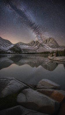 Photographic Realism Art Style phone wallpaper example