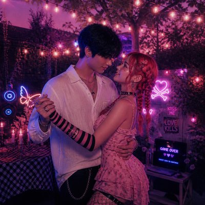 E-Girl Aesthetic couple portrait example