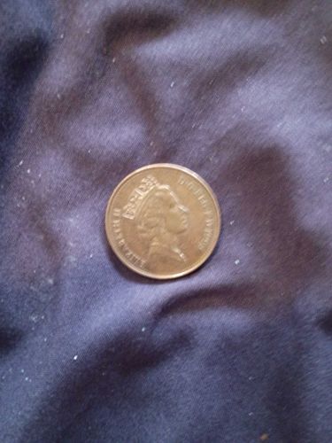 United Kingdom One Pound Coin (Round Type)