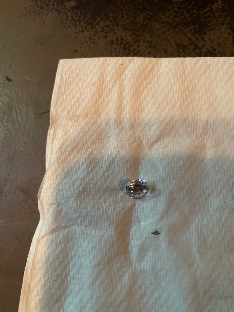 Natural Diamond (Estimated) - Round Brilliant