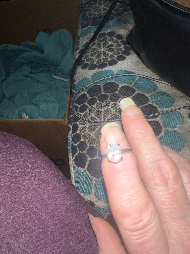 Natural Diamond (estimated, requires laboratory testing for definitive confirmation) - Oval Brilliant