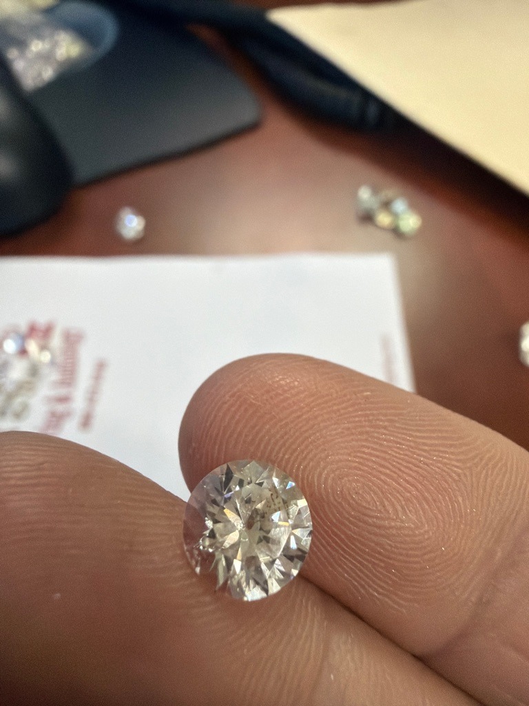 Natural Diamond - Round Brilliant
