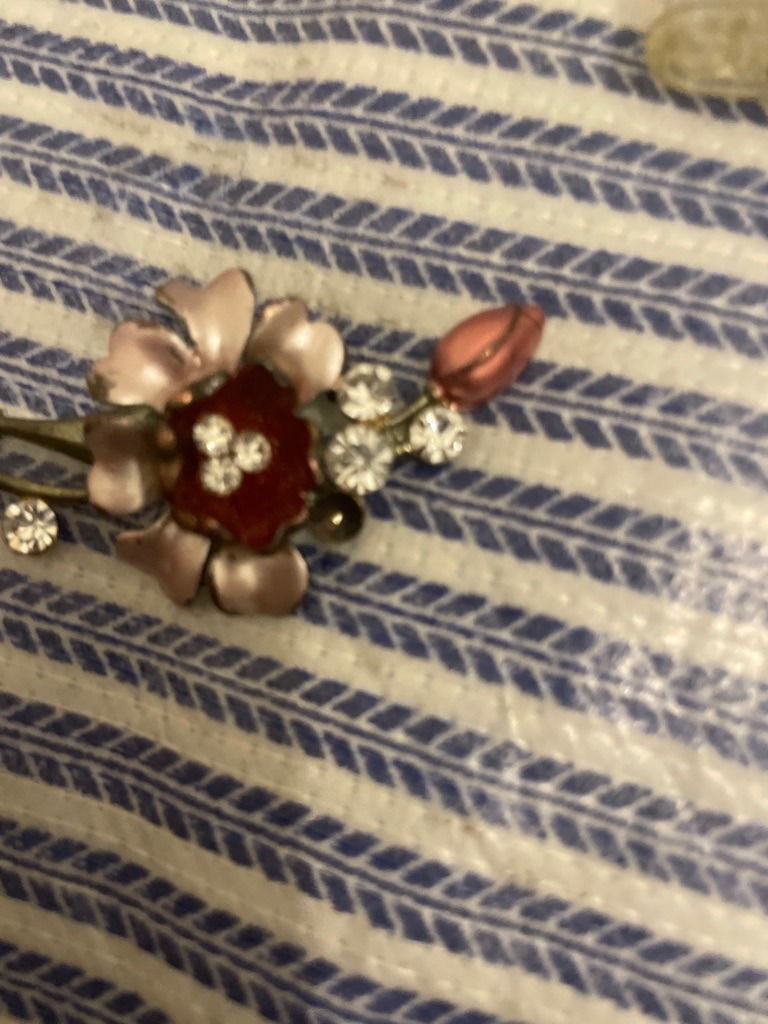 Cubic Zirconia or Glass Imitation (Costume Jewelry) - Round
