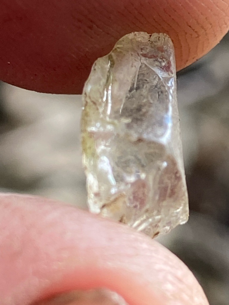 Natural rough diamond crystal - Rough crystal / Irregular elongated octahedral form