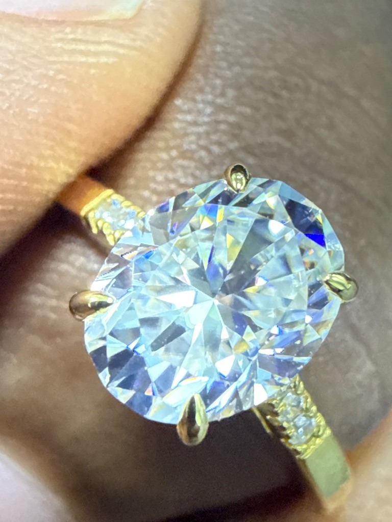 Moissanite (Potential) - Oval Brilliant