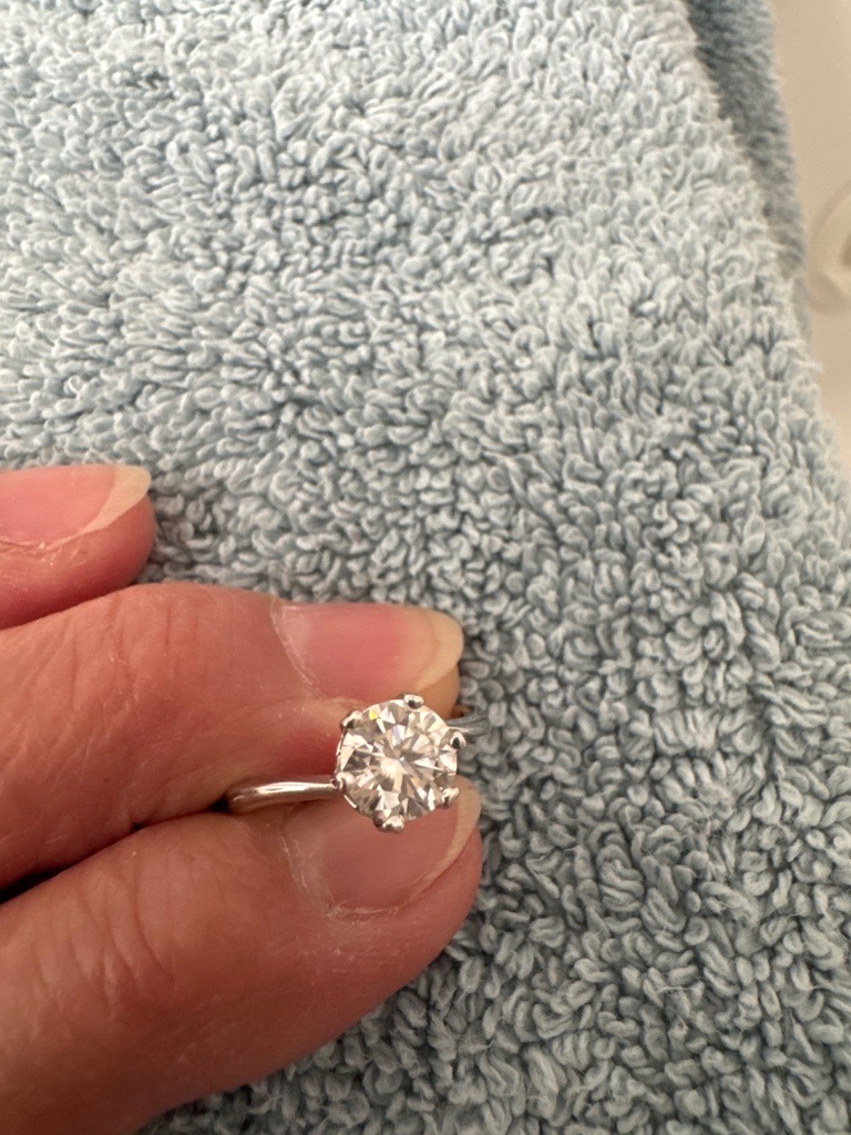 Natural Diamond - Round Brilliant