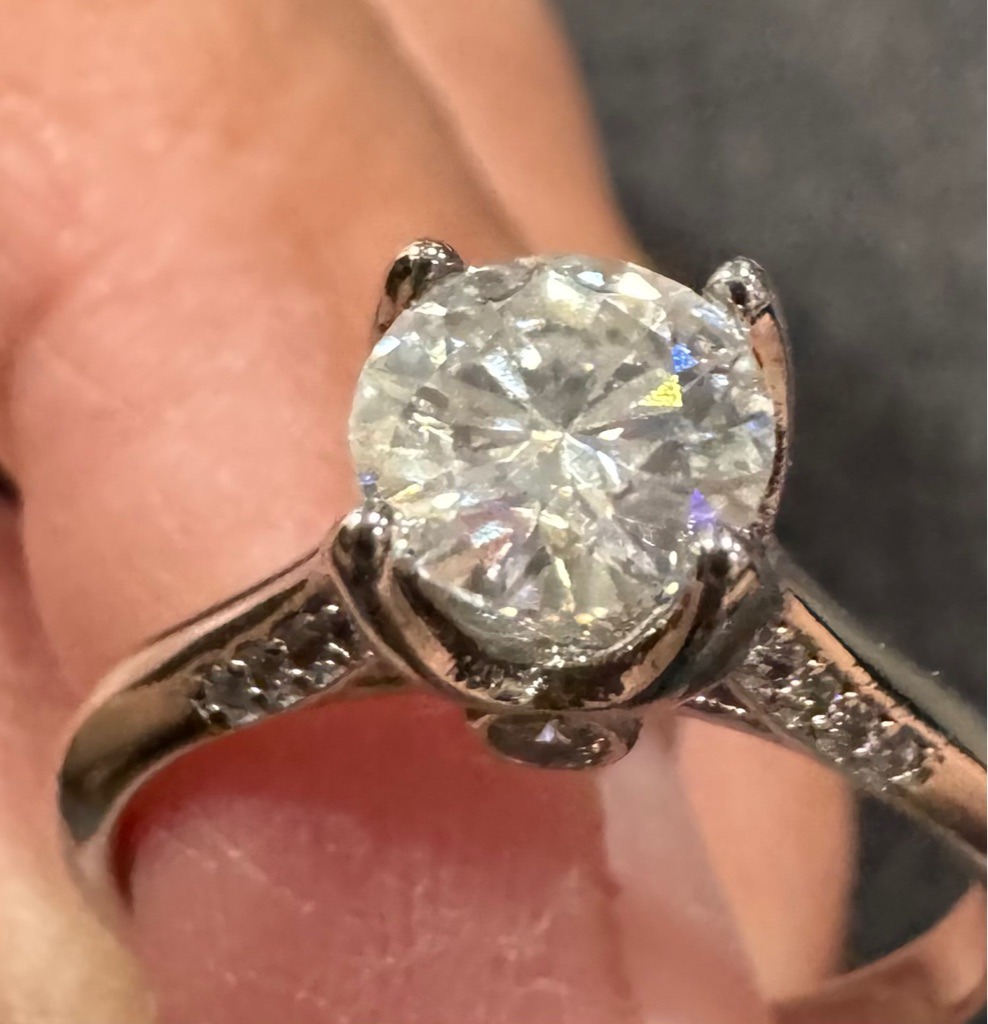 Natural Diamond - Round Brilliant