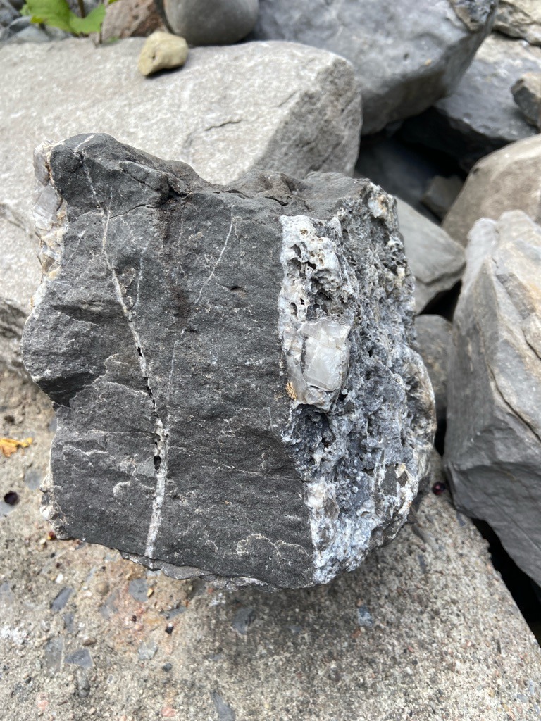 Not a diamond (Raw mineral matrix containing quartz/calcite veins, not kimberlite or diamond ore) - Rough crystal / Natural matrix formation (Uncut)