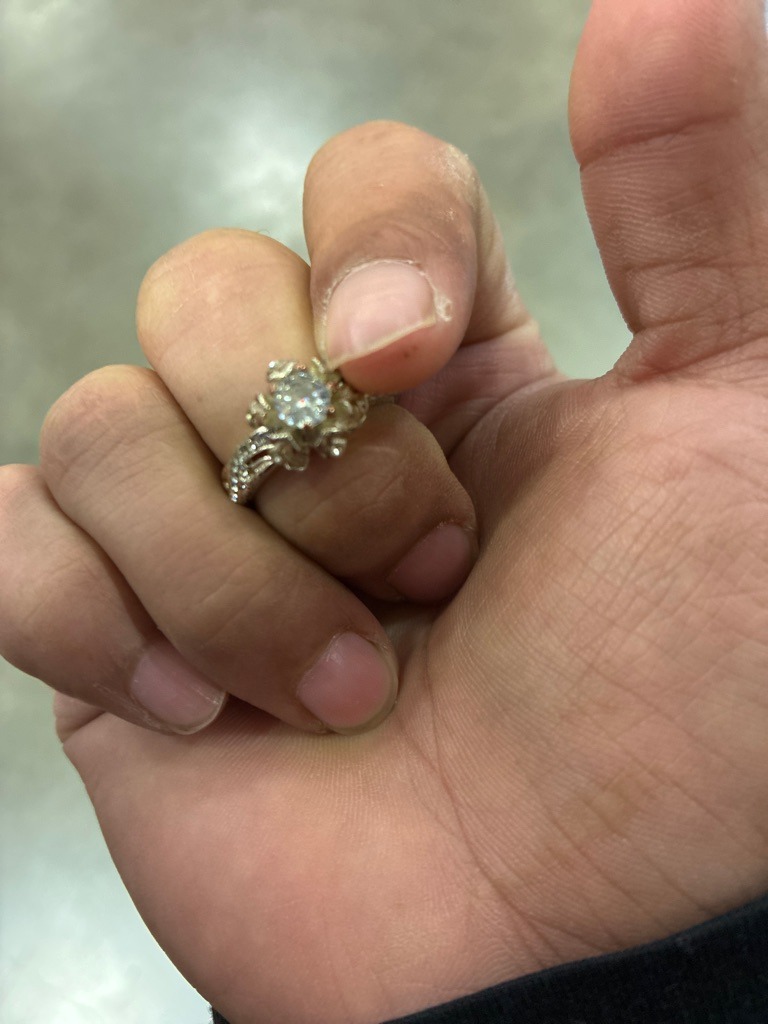 Natural diamond - Round Brilliant