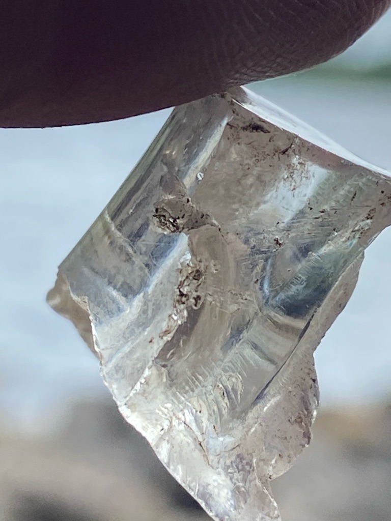 Natural rough crystal - Uncut octahedral or irregular crystal fragment