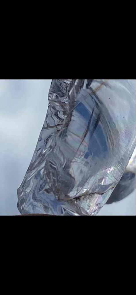 Non-diamond (Glass or Quartz) - Rough / Uncut fragment