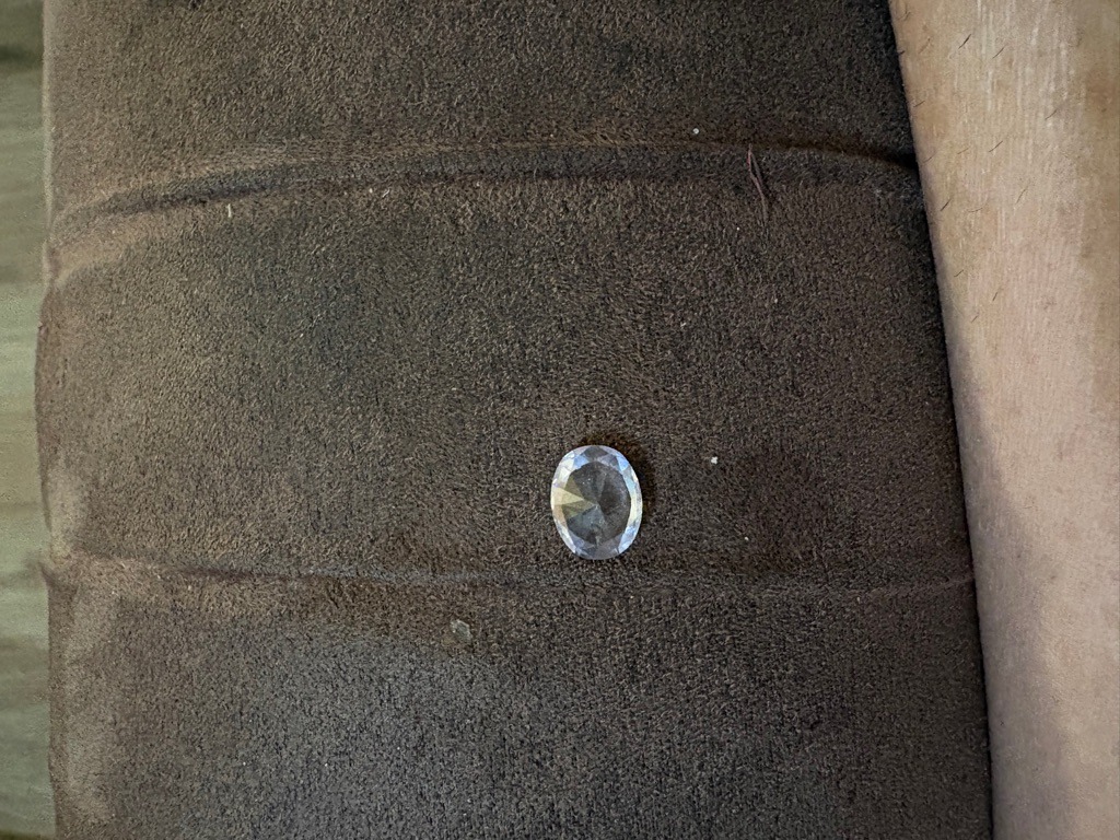 Natural Diamond (Presumed based on visual standard gemological analysis, though advanced lab testing is required for definitive determination) - Oval Brilliant