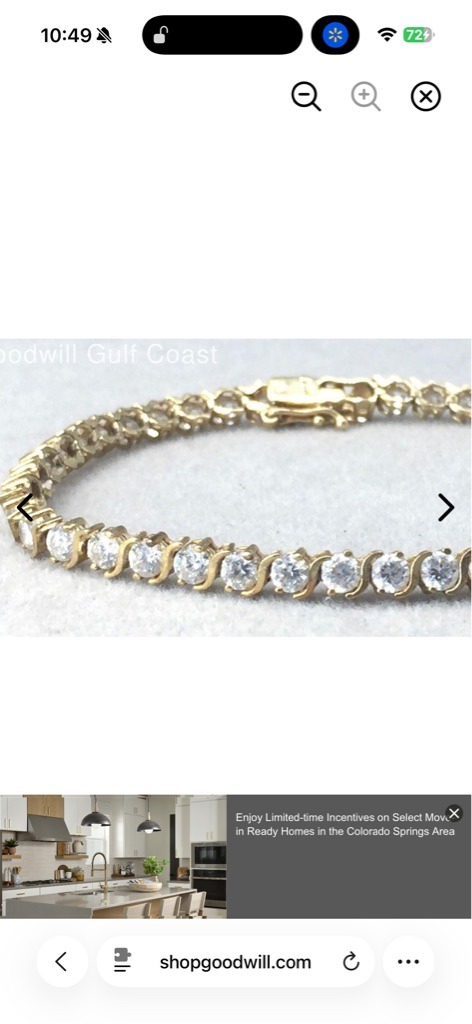 Natural Diamonds (estimated based on typical vintage thrift/estate jewelry, though laboratory verification is required to rule out lab-grown or simulants like cubic zirconia) - Round Brilliant
