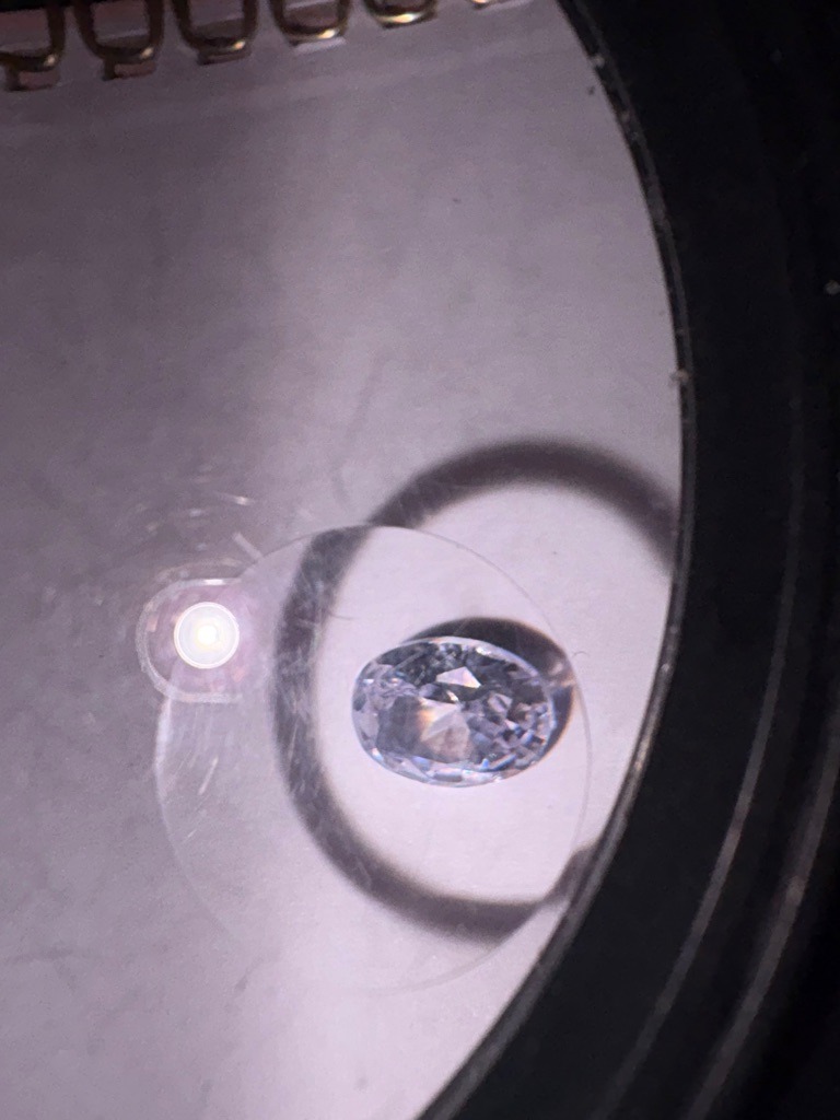 Natural diamond - Oval Brilliant