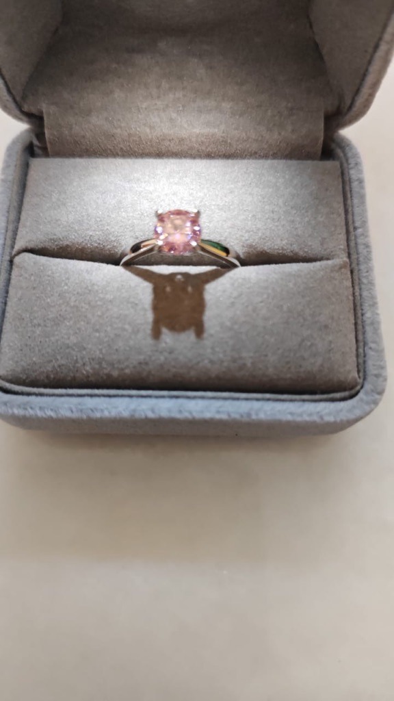 Likely Lab-Grown or Synthetic Simulant (Cubic Zirconia/Moissanite) - Round Brilliant
