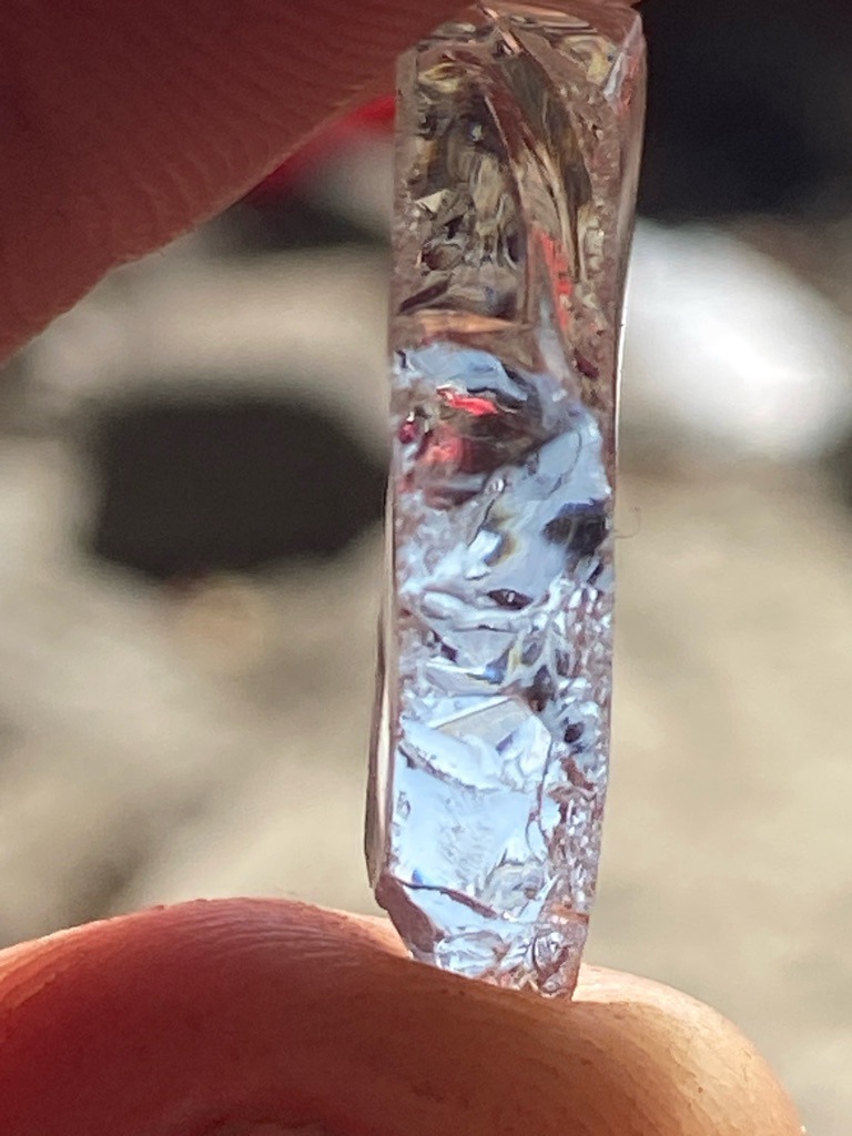 Natural rough diamond / crystal specimen - Uncut crystal fragment / irregular elongated block