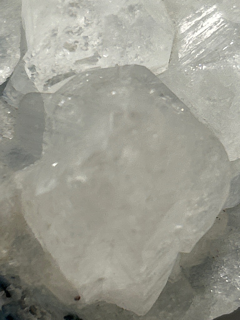 Natural rough crystal / Uncut diamond matrix - Rough / Octahedral-like irregular crystal form