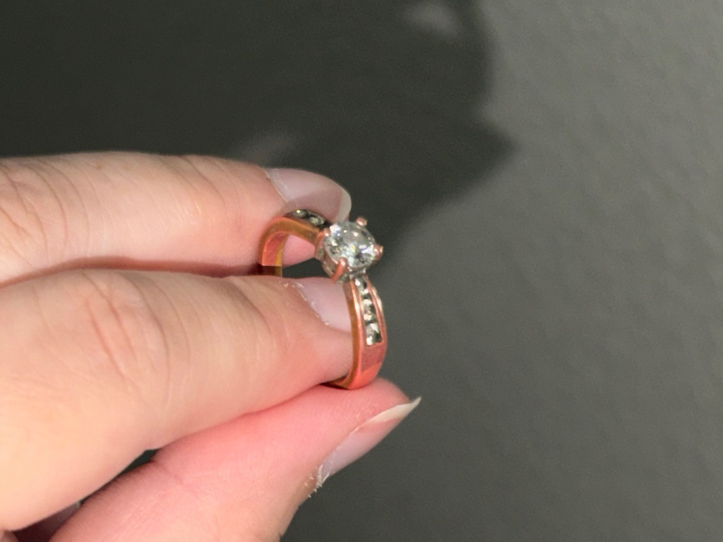 Natural Diamond - Round Brilliant
