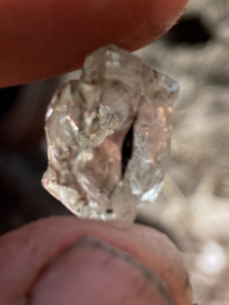 Natural rough diamond - Uncut rough octahedral or irregular crystal habit