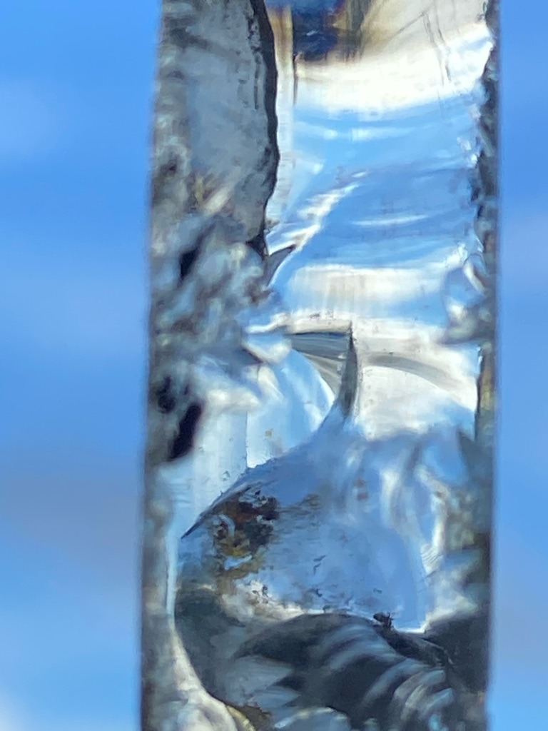 Water (Ice crystal) - Rough columnar crystal / irregular elongate form