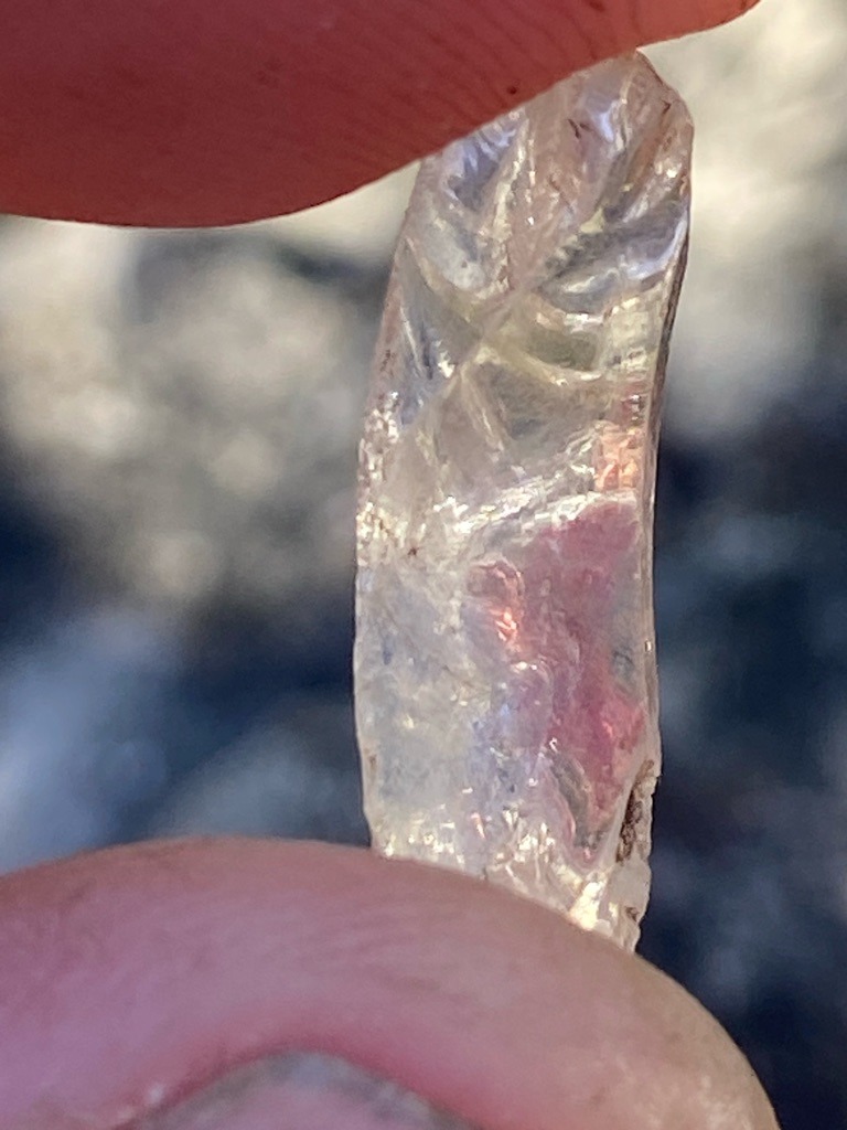 Natural rough diamond - Rough elongated crystal (unfaceted, raw form)