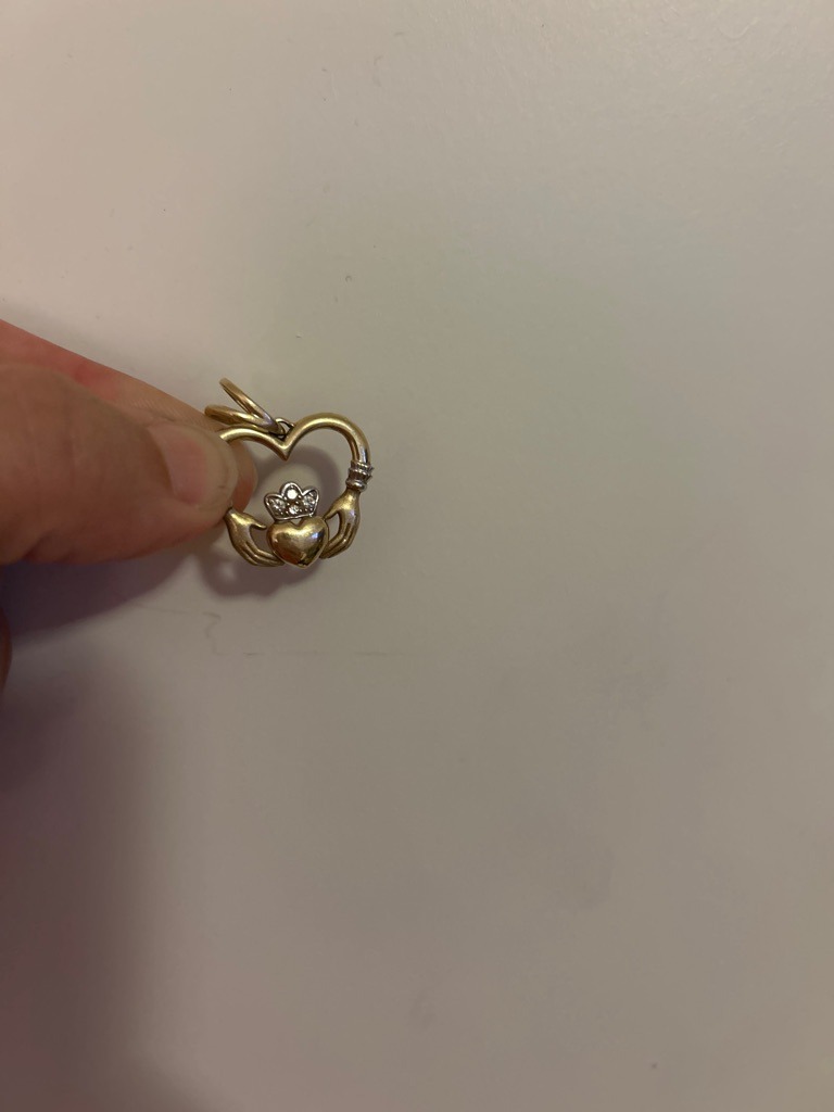 Natural Diamond Accent Melee - Round Brilliant