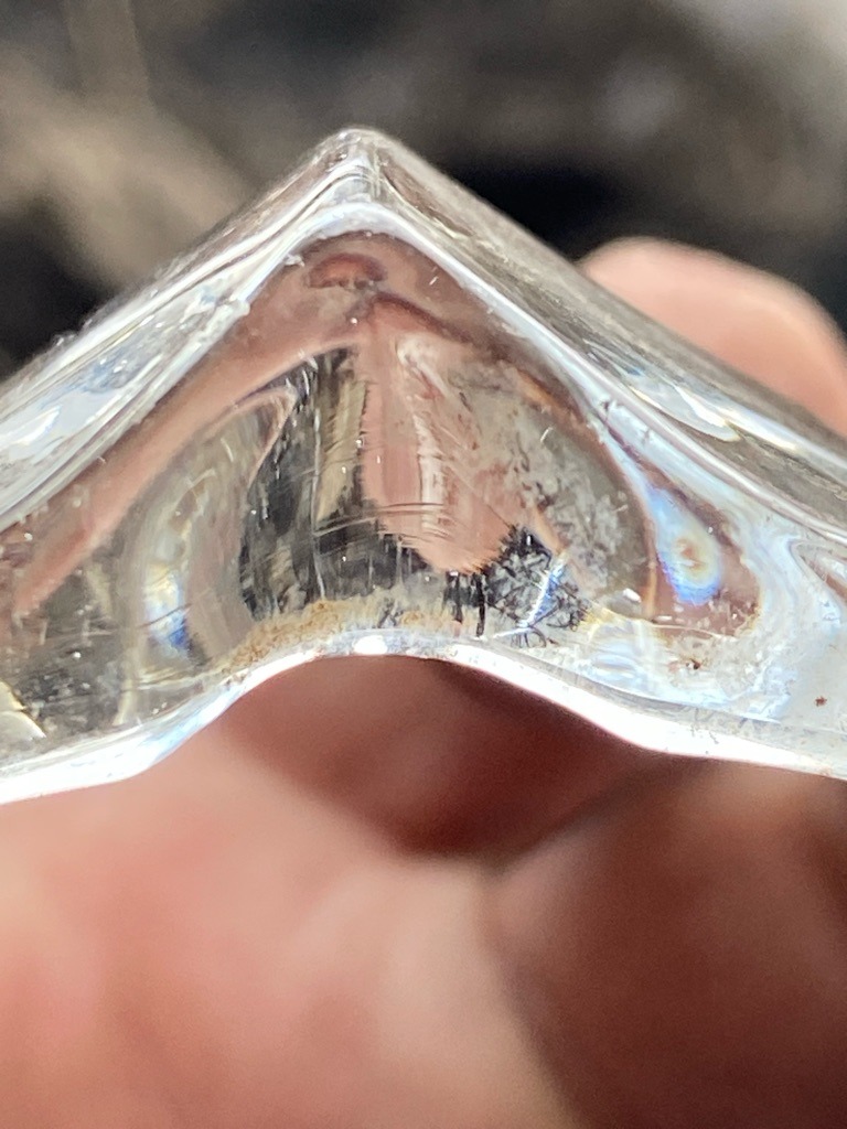 Glass or Quartz Simulator (Not a Diamond) - Specialty / Irregular V-shape