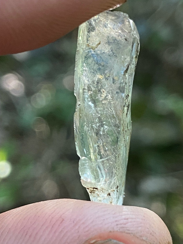 Rough Natural Diamond Crystal - Uncut Rough Crystal (Elongated Octahedral/Resin-like habit)