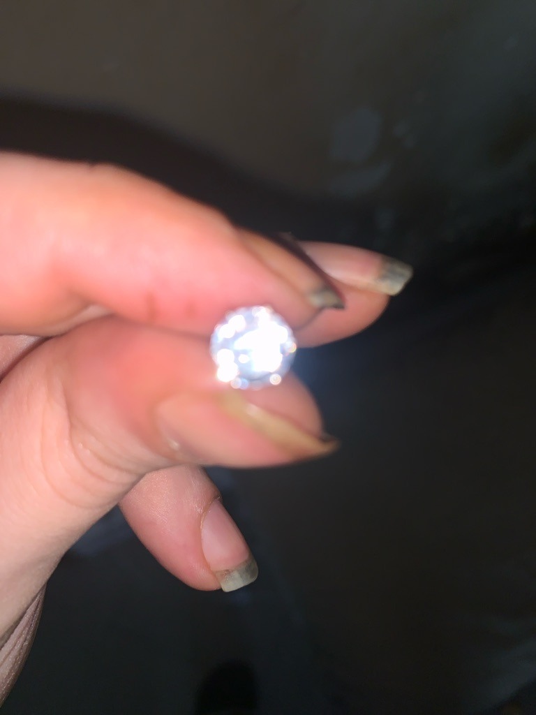Diamond Simulant (Likely Cubic Zirconia) - Round Brilliant