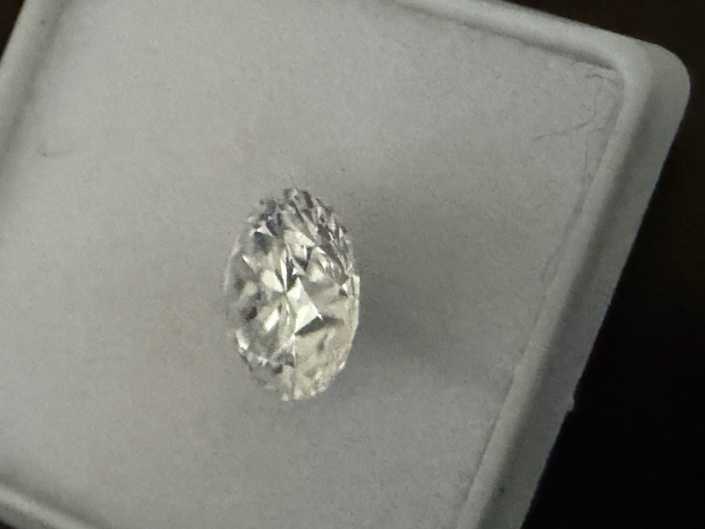 Natural - Round Brilliant