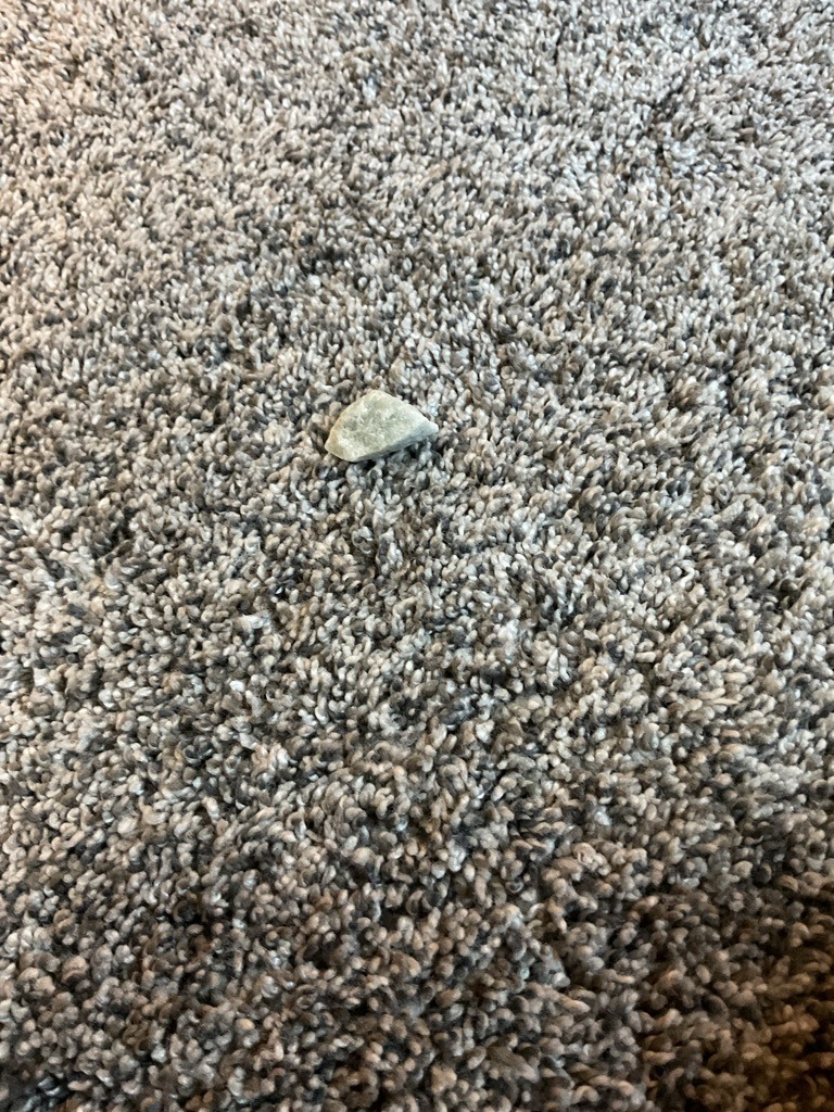 Unknown / Non-Diamond Lithic Material - Rough / Irregular Fragment