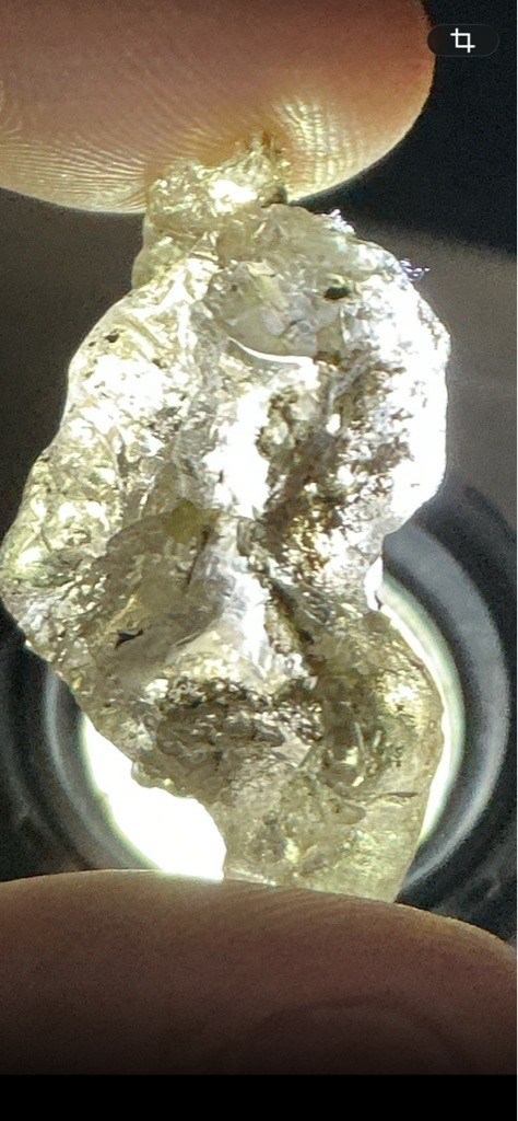 Natural rough diamond crystal - Uncut octahedral/irregular rough crystal