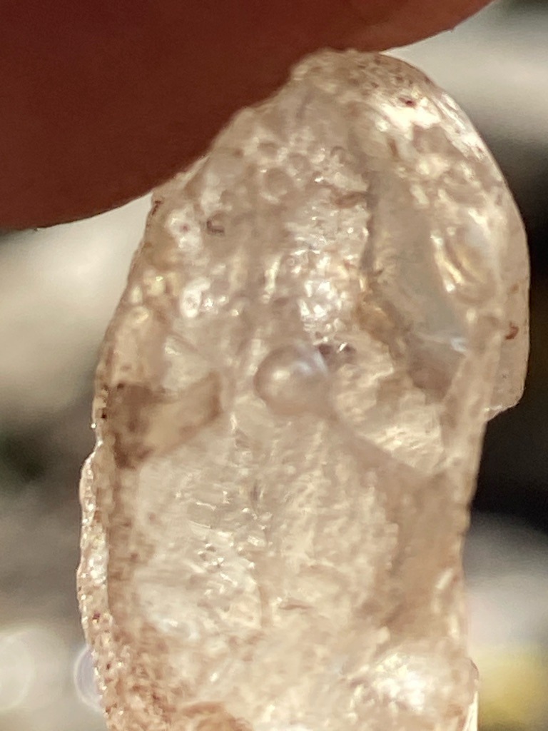 Natural rough crystal / Uncut mineral specimen - Rough crystal / Irregular octahedral or distorted crystal form