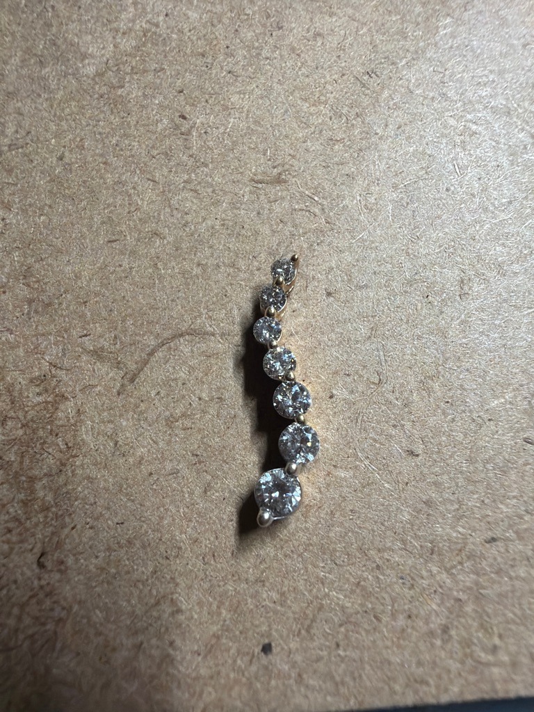 Natural Diamonds - Round Brilliant (Graduated S-Curve Cluster)