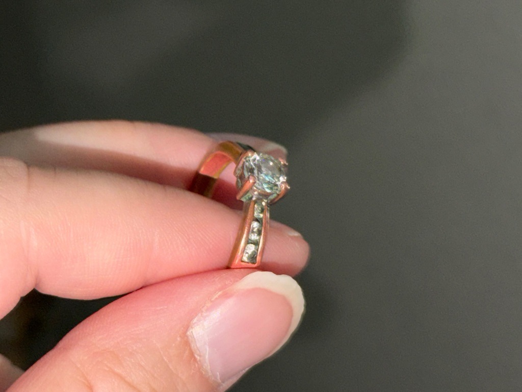 Natural Diamond - Round Brilliant