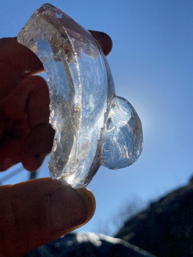 Non-diamond (Glass or Industrial Byproduct) - Rough/Amorphous shard