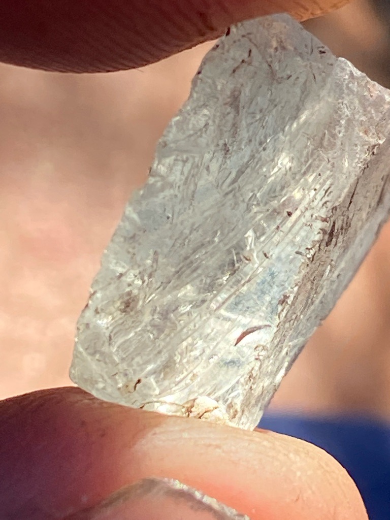 Rough natural crystal (uncut, unpolished mineral specimen) - Rough crystal / Irregular uncut fragment