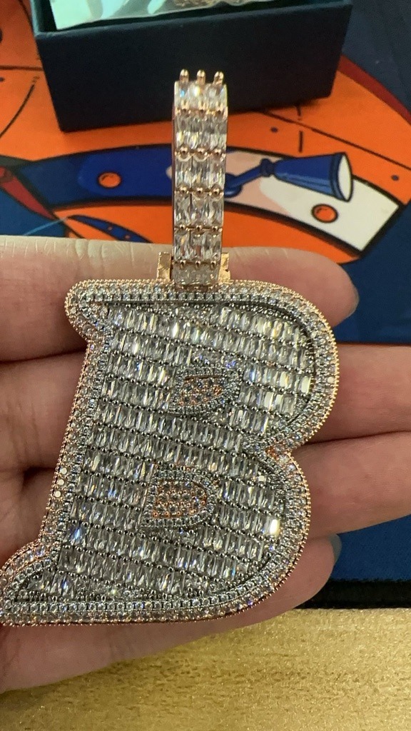 Cubic Zirconia or High-Quality Simulant - Baguette/Tapered Baguette and Round Brilliant (Melee)