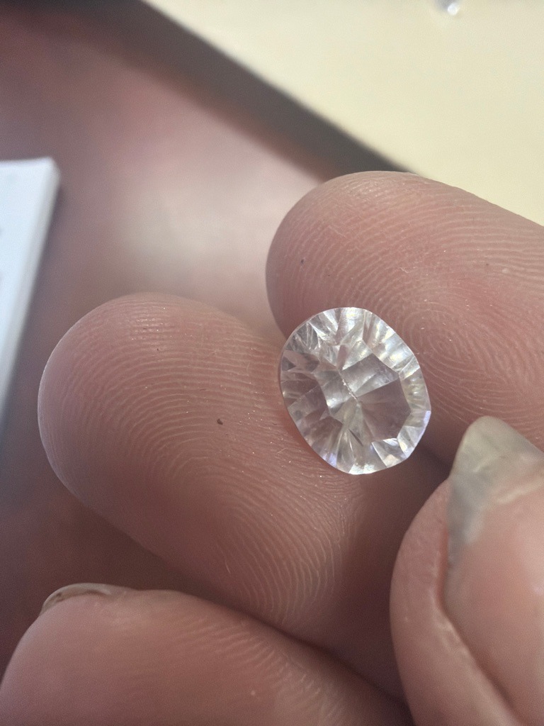 Natural diamond - Oval briolette / fancy carved oval