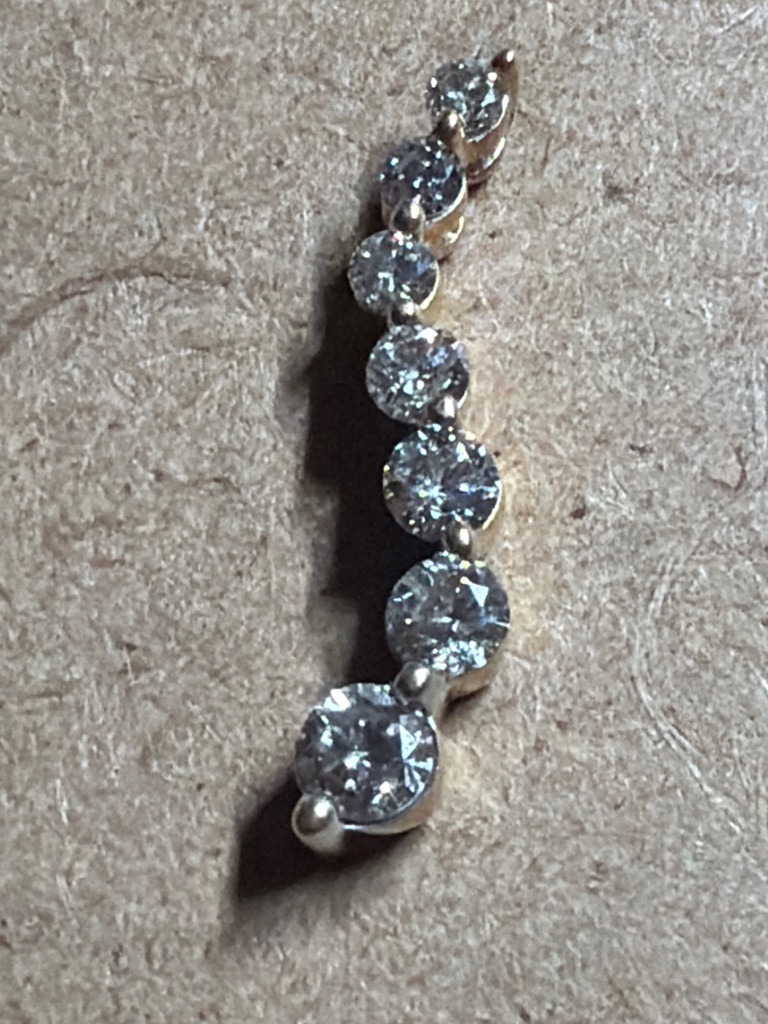 Natural Diamond (multi-stone cluster pendant) - Round Brilliant