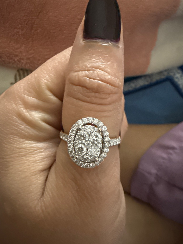 Natural Diamonds (Composite/Cluster) - Oval Cluster with Halo