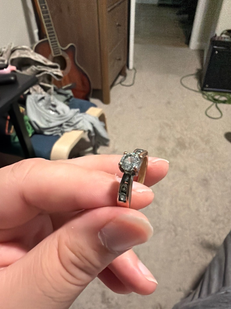 Natural diamond - Round Brilliant