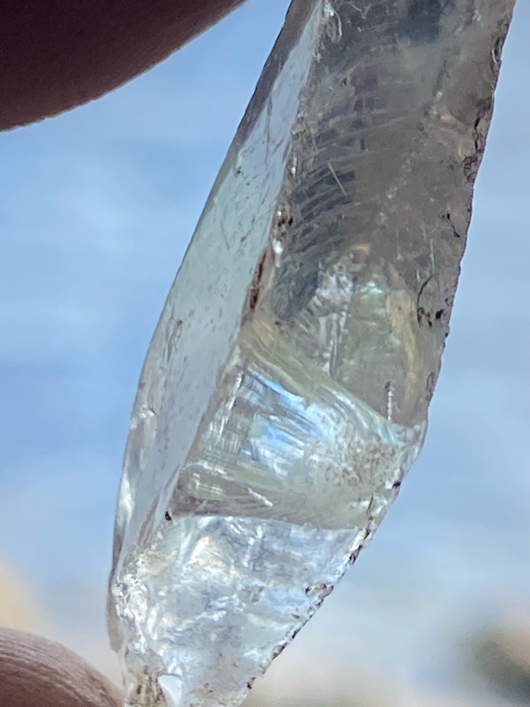 Natural rough diamond / mineral crystal - Rough crystal, elongated octahedral/macdle fragment
