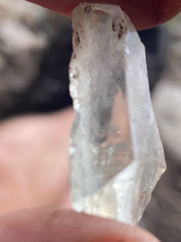 Natural rough diamond - Rough crystal octahedral / irregular elongated